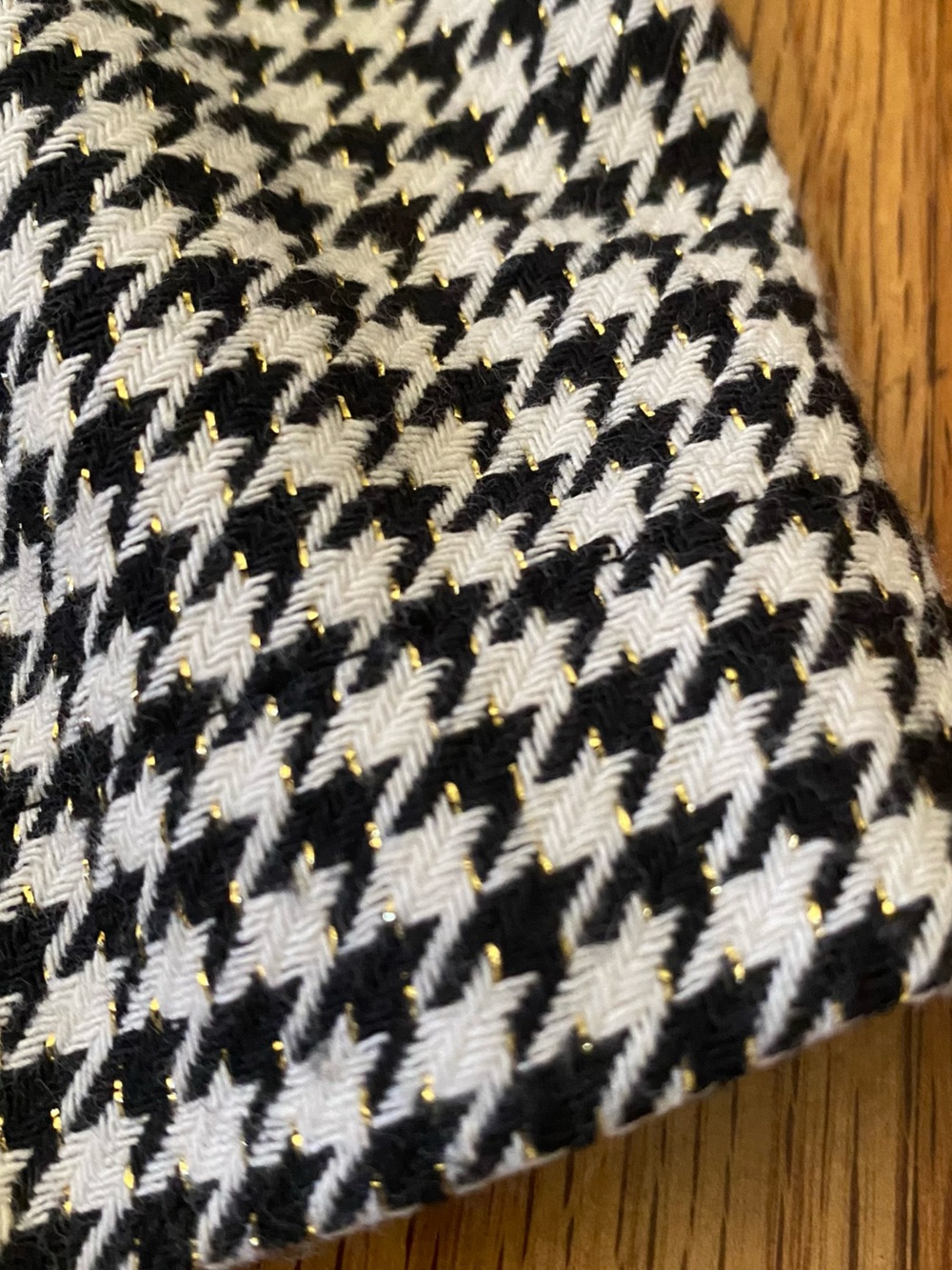 MonnaLisa Italy Black and White Houndstooth Pleated Shorts With Gold Trim - Picture 3 of 7